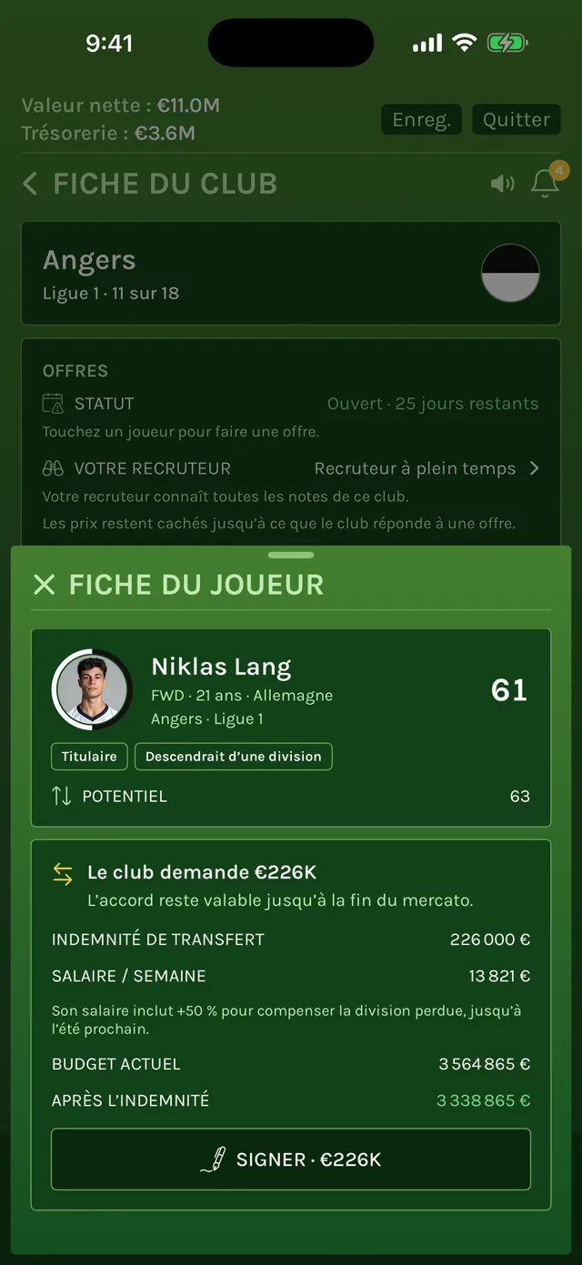 Fiche d'un attaquant allemand de 21 ans, titulaire à Angers, noté 61 pour un potentiel de 63 et prêt à descendre d'une division, avec les 226 000 € demandés par le club, son salaire, le budget après l'indemnité et le bouton Signer